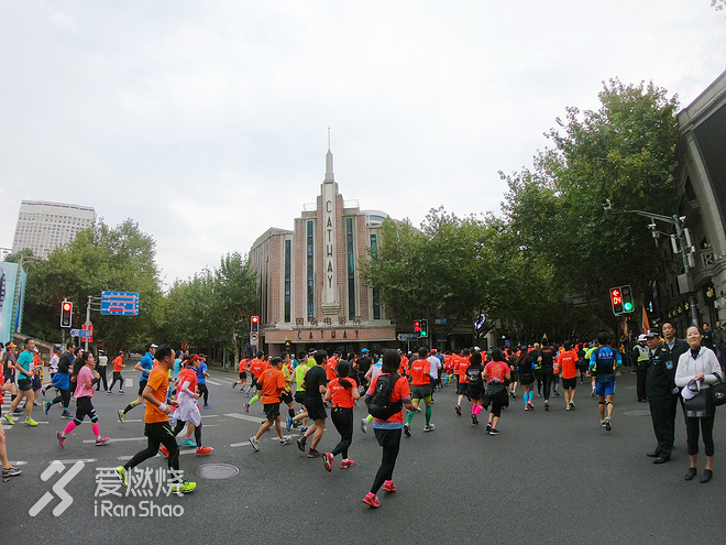 一起上马：用我所爱的方式，跑出我所爱