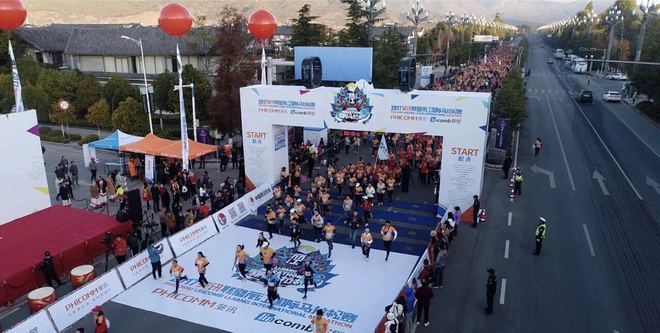 热点 | 一年级生丽江马拉松的全程首秀