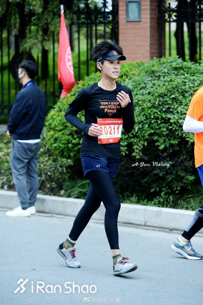 上马上全马 | 宋寅：上马第五年 我是对跑步上瘾的机长