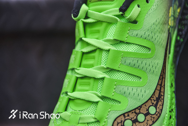 开箱 | Saucony Freedom ISO “上海”限定款 脚踩白玉兰去PB