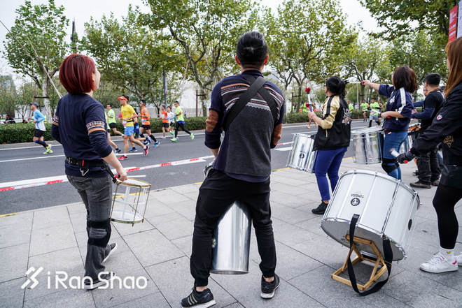 上马上全马 | 这里有一本很“扎劲”的《燃烧指南》等你来拿