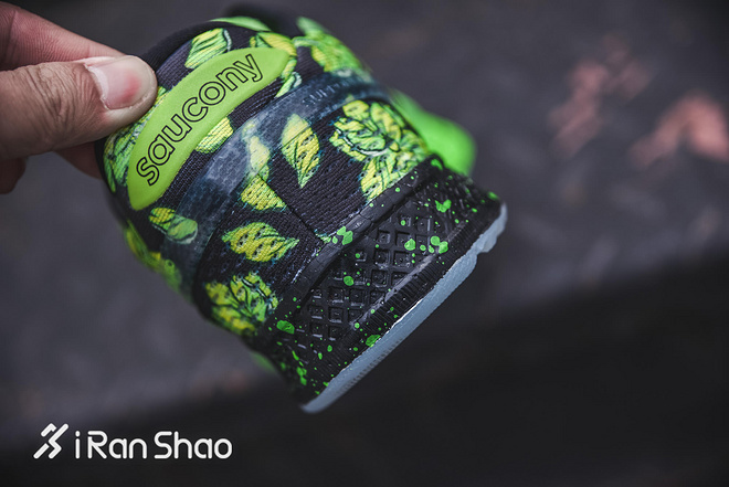 开箱 | Saucony Freedom ISO “上海”限定款 脚踩白玉兰去PB