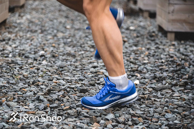 跑鞋 | Brooks Levitate 黑科技带来出色脚感