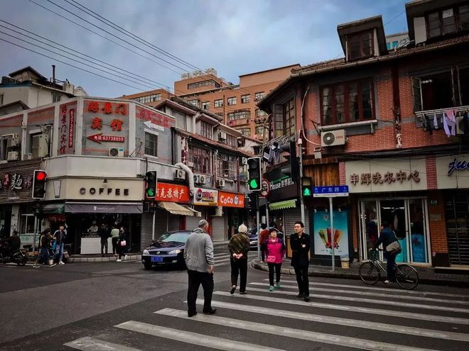 霞飞路的梧桐时光——上马城记