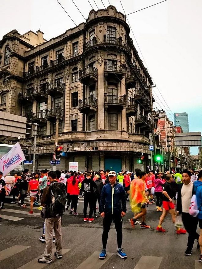 霞飞路的梧桐时光——上马城记