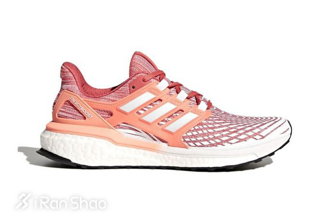 一周新鲜装备资讯 | 蛰伏期已至 除了冬练运动品牌在忙些什么