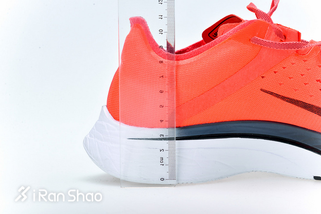 开箱 | Nike Zoom Vaporfly 4%竞速跑鞋的新革命