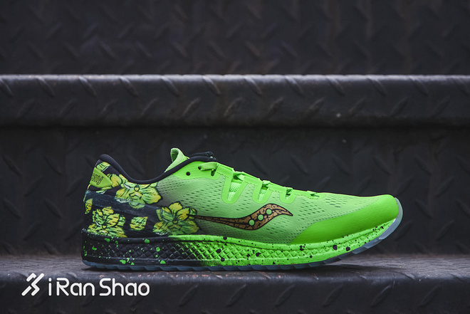 开箱 | Saucony Freedom ISO “上海”限定款 脚踩白玉兰去PB