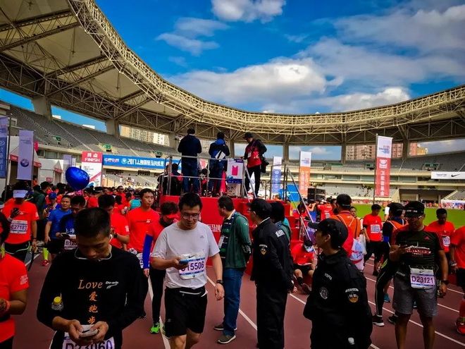 霞飞路的梧桐时光——上马城记