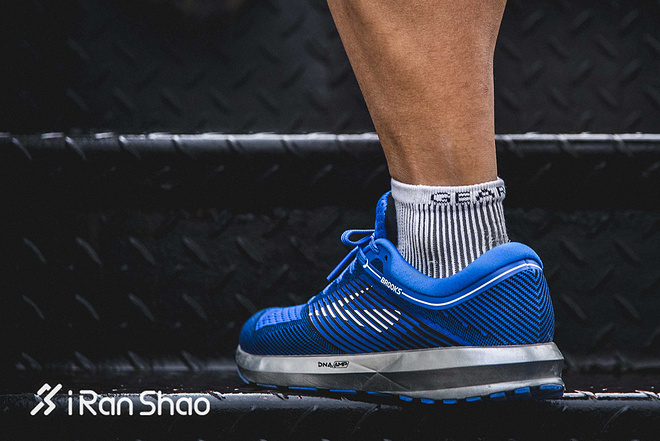 跑鞋 | Brooks Levitate 黑科技带来出色脚感