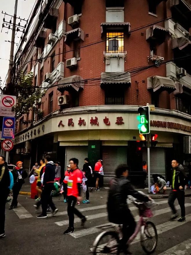 霞飞路的梧桐时光——上马城记