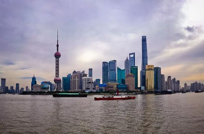 霞飞路的梧桐时光——上马城记