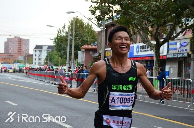 人物 | 上马2:24获国内第三 华东理工大学老师李鹏跃居“上海一哥”