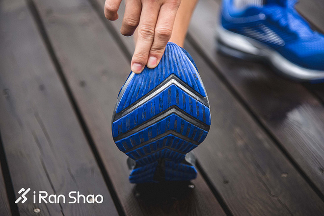 跑鞋 | Brooks Levitate 黑科技带来出色脚感