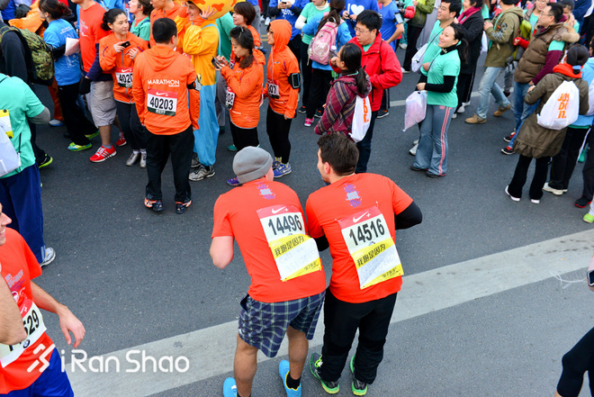 上马上全马 | 这里有一本很“扎劲”的《燃烧指南》等你来拿