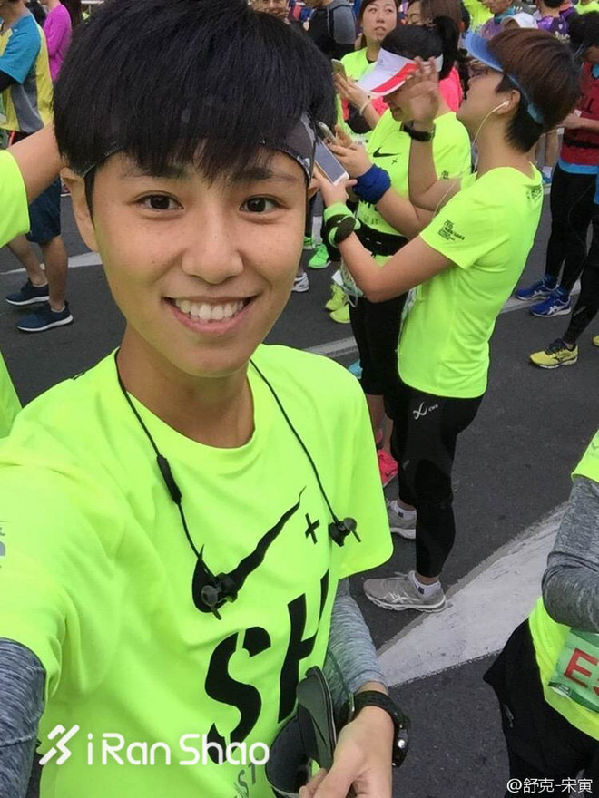 上马上全马 | 宋寅：上马第五年 我是对跑步上瘾的机长