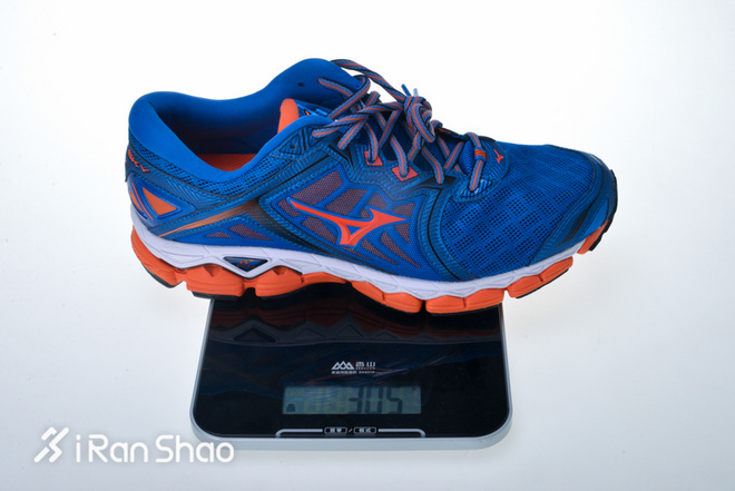 开箱 | Mizuno Wave Sky 可能是最软的美津浓跑鞋