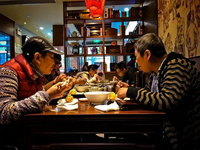 霞飞路的梧桐时光——上马城记