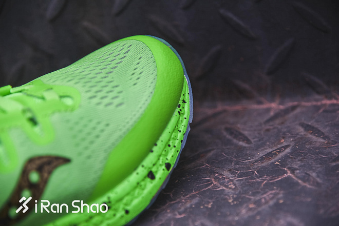 开箱 | Saucony Freedom ISO “上海”限定款 脚踩白玉兰去PB