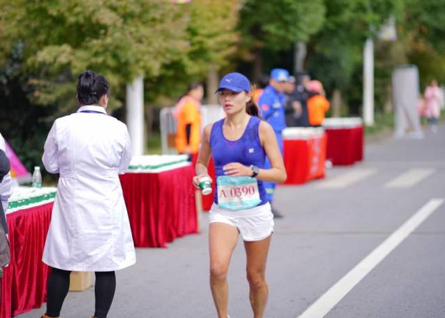 女王云集 | 2017苏州国际女子半程马拉松赛今天华丽开跑！女王跑引领全民狂欢