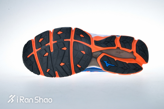 开箱 | Mizuno Wave Sky 可能是最软的美津浓跑鞋
