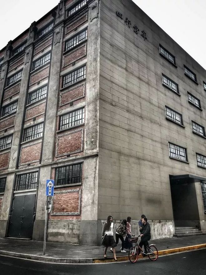 霞飞路的梧桐时光——上马城记