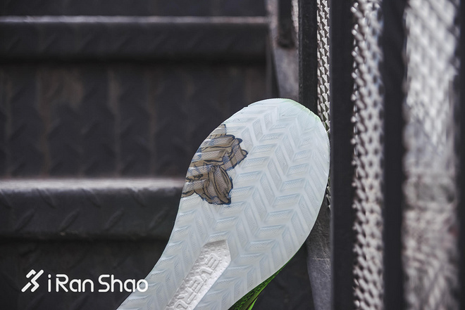 开箱 | Saucony Freedom ISO “上海”限定款 脚踩白玉兰去PB