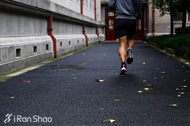 跑鞋 | 深度评测：Nike Zoom Vaporfly 4% vs Nike Zoom Fly 神奇与平庸