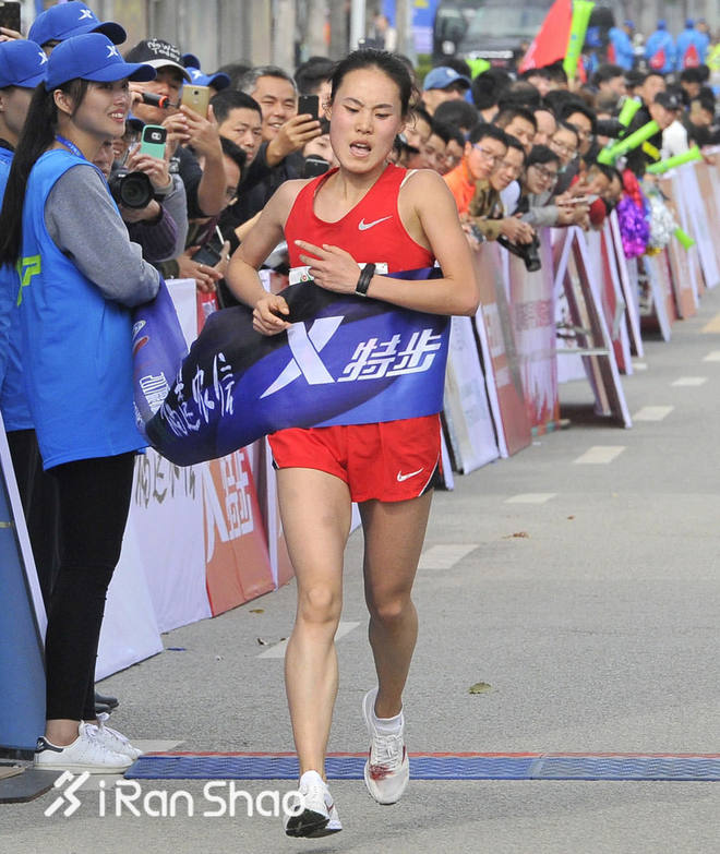 跑鞋战力榜 Vol.04 | 冠军属于美津浓 多威首次以实力登榜