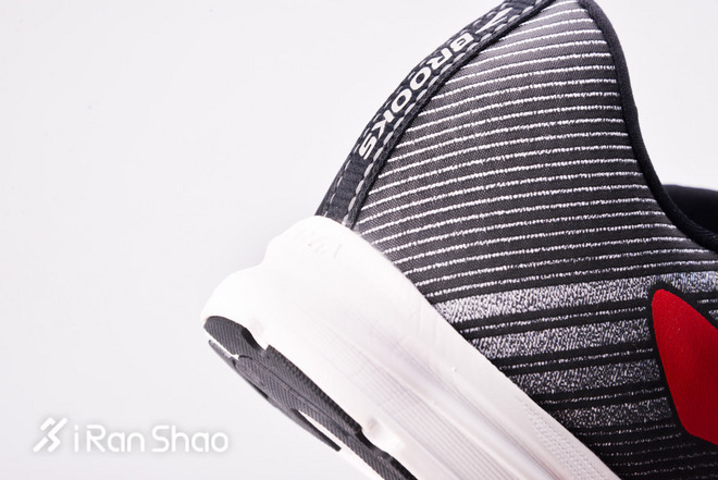 开箱 | Brooks Hyperion 轻简上阵