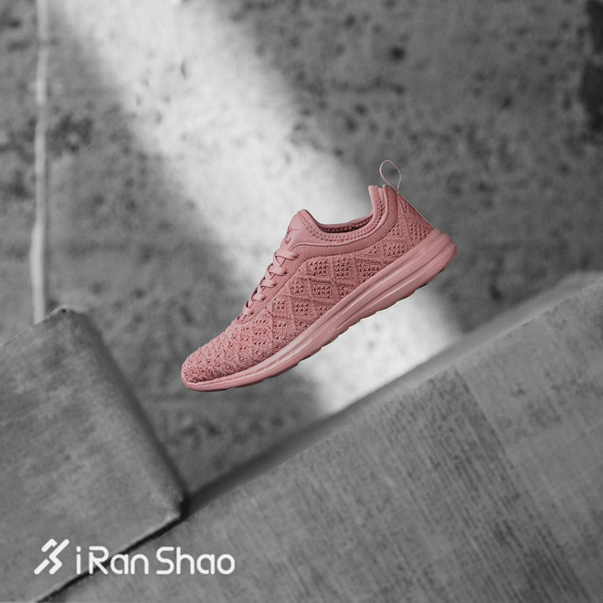 Weekly Gear | 千禧一代爱瑜伽 Lululemon从小众走向主流