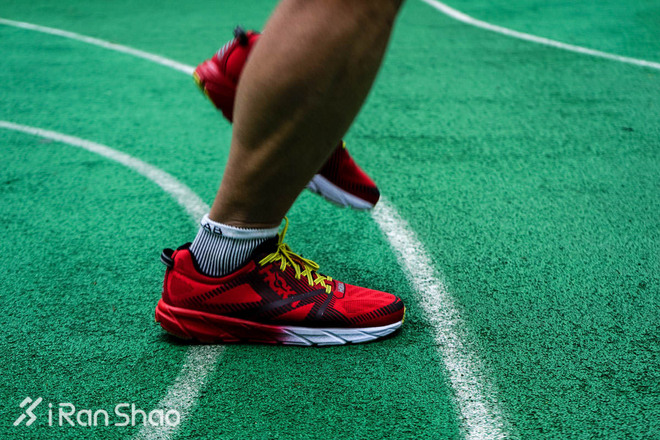 TopX | 热门竞速跑鞋横评：速度与实力的比拼！