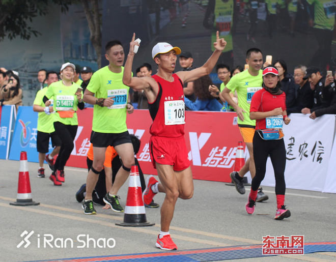 跑鞋战力榜 Vol.04 | 冠军属于美津浓 多威首次以实力登榜