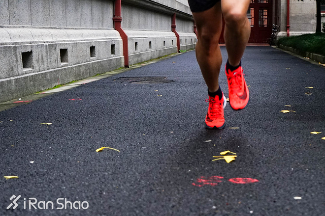 跑鞋 | 深度评测：Nike Zoom Vaporfly 4% vs Nike Zoom Fly 神奇与平庸