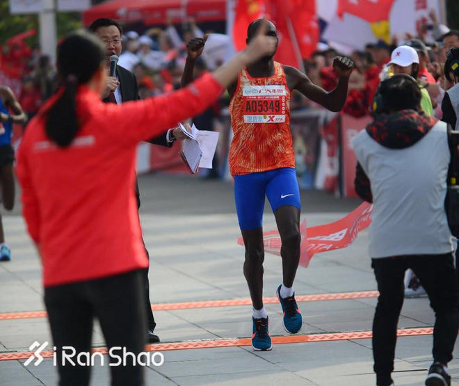 跑鞋战力榜Vol.02 | 光脚不怕穿鞋 adidas到底几时才能上榜