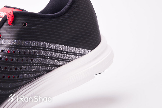 开箱 | Brooks Hyperion 轻简上阵