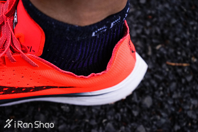 跑鞋 | 深度评测：Nike Zoom Vaporfly 4% vs Nike Zoom Fly 神奇与平庸