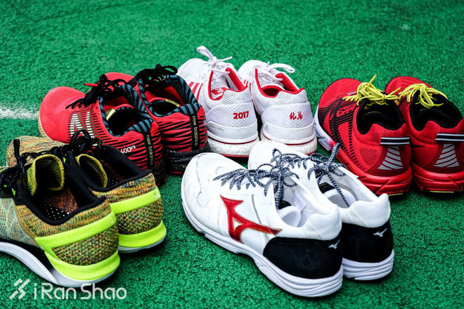 TopX | 热门竞速跑鞋横评：速度与实力的比拼！