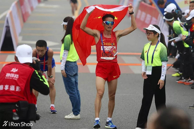 2017广州马拉松 | 中国马拉松年度收官战 业余跑者水平全面崛起
