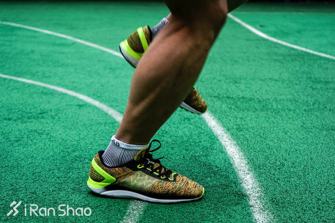 TopX | 热门竞速跑鞋横评：速度与实力的比拼！