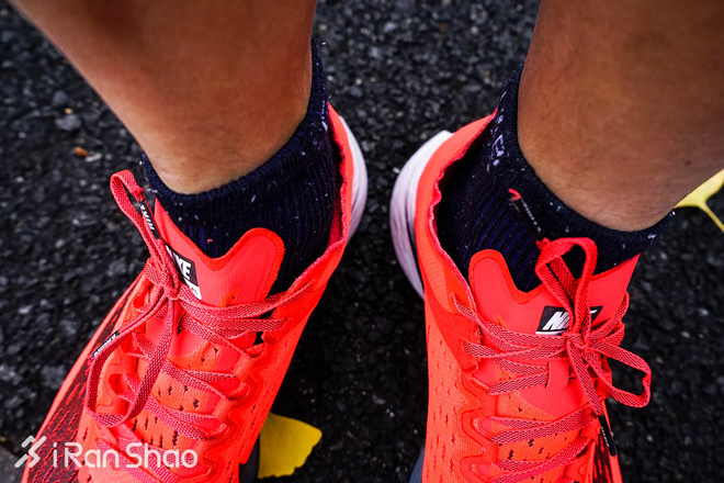 跑鞋 | 深度评测：Nike Zoom Vaporfly 4% vs Nike Zoom Fly 神奇与平庸