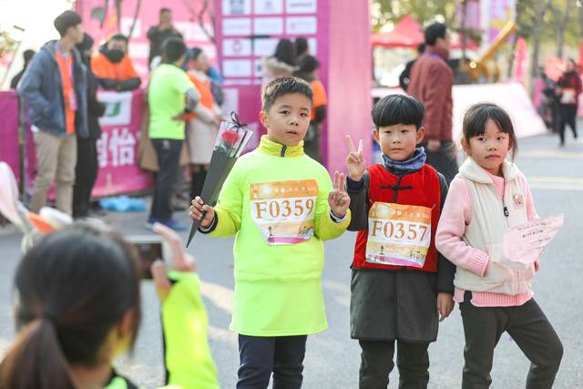 女王跑年度收官之作@”智航杯“2017泰州首届国际半程马拉松今天祥丽开跑、圆满收官