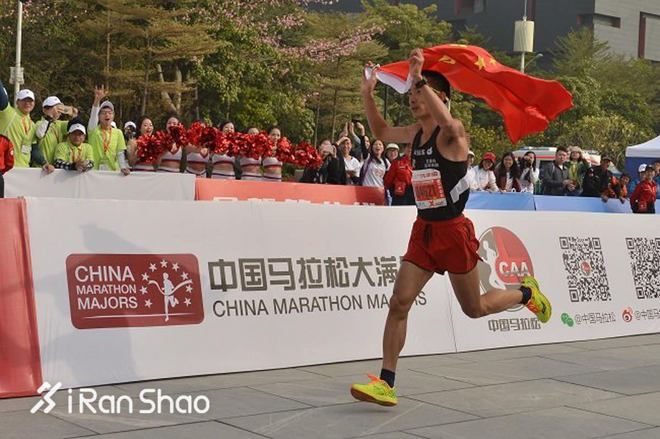 跑鞋战力榜Vol.02 | 光脚不怕穿鞋 adidas到底几时才能上榜