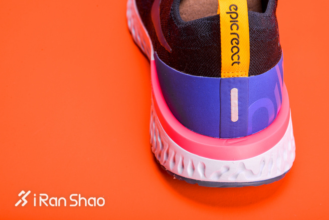 UNBOX | 四位一体的Nike Epic React Flyknit跑鞋开箱视频