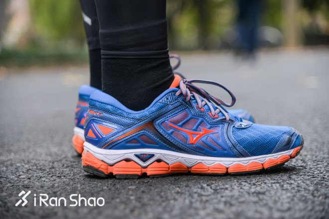 跑鞋 | 顶级缓震坚如磐石 Mizuno Wave Sky深度评测