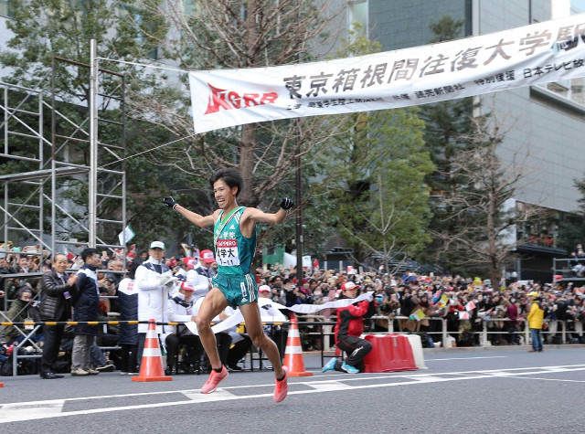 箱根驿传 | 日本驿传走过百周年 青学大意外斩获“四连霸”