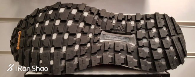 一周新鲜装备资讯 | 2018年第一场跑鞋战役打响 一大波「眼花缭乱」的耐克和阿迪达斯