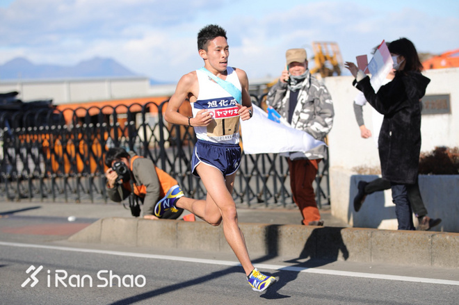 一周新鲜装备资讯 | 2018年第一场跑鞋战役打响 一大波「眼花缭乱」的耐克和阿迪达斯