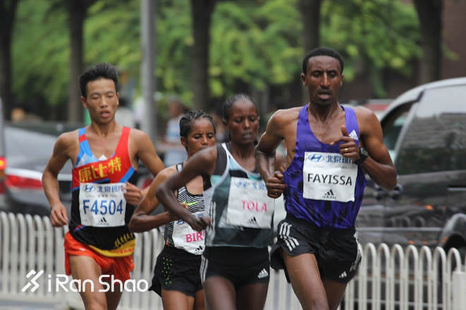 2017爱燃烧年终回顾 | 中国马拉松年度人物合辑