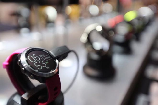 2018 CES : 智能穿戴优胜劣汰，2018CES展还看Garmin